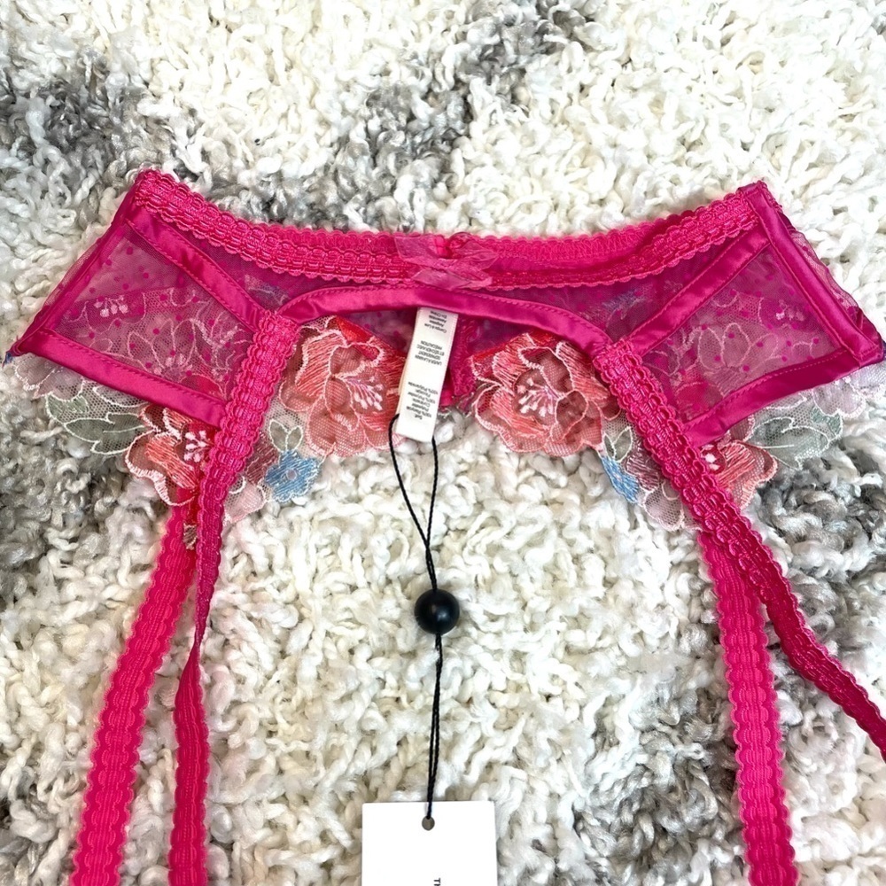 FOR LOVE & LEMONS Luella Garter Belt Fuchsia Hot Pink Floral NWT XXS - Picture 10 of 11